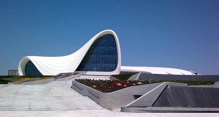 31 мая — День «королевы архитектуры» Захи Хадид - изображение 3
