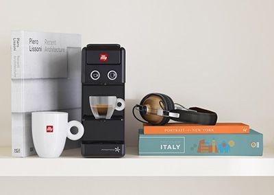 Для настоящих кофеманов: кофе и капсульная кофемашина illy Для настоящих кофеманов: кофе и капсульная кофемашина illy